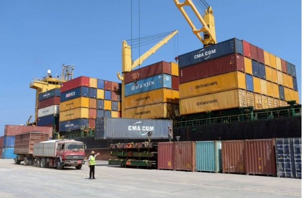 "سرت لإنتاج النفط" تطالب موظفيها المقيمين بالمنطقة الجنوبية بعدم العودة للعمل