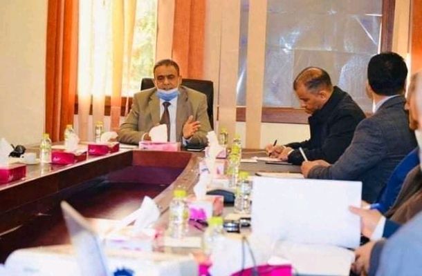 وزير الاقتصاد والتجارة يجتمع مع عدد من الشركات الصينية