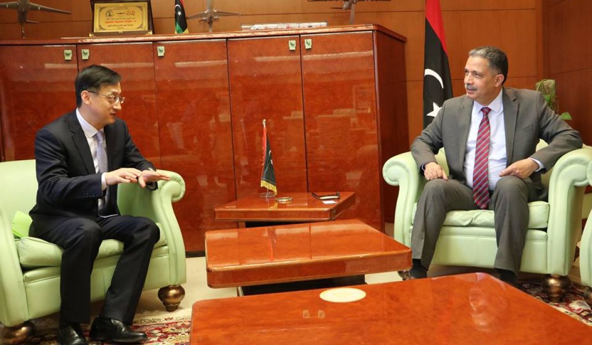 مواصلات الوفاق تناقش مع القائم بالأعمال الصيني سبل التعاون في مجالات النقل المختلفة