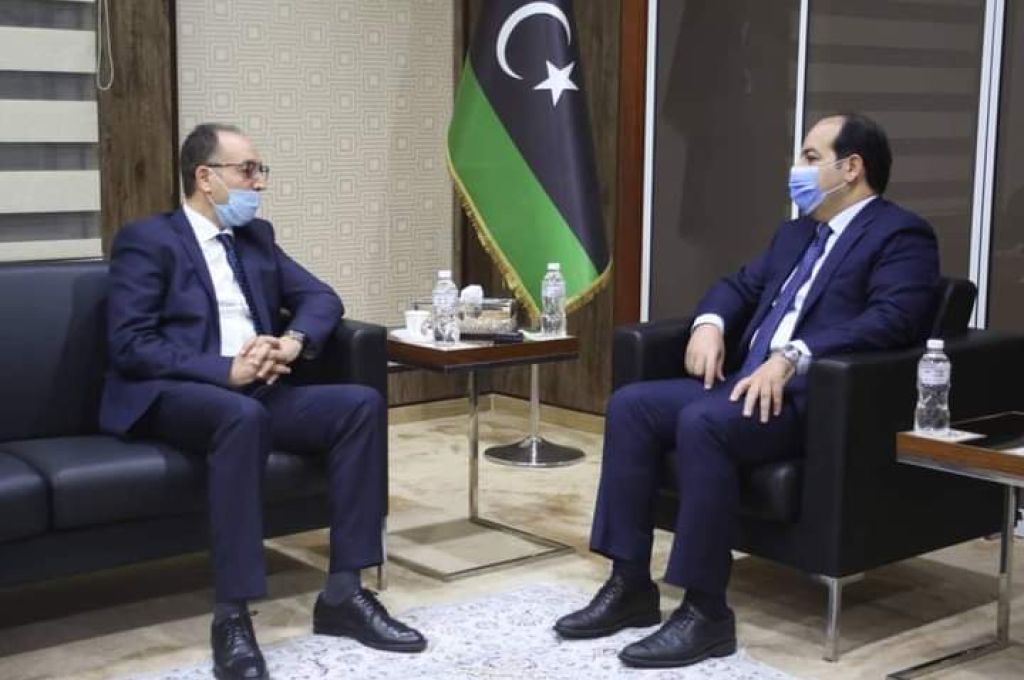 قرب الإفراج على وكيل وزارة التعليم عادل جمعة