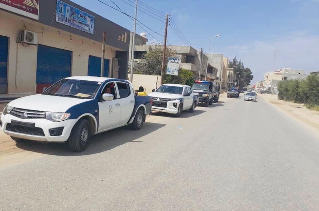 إقفال عدد من المحال التجارية ببلدية عين زارة بالشمع الأحمر