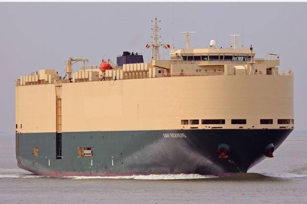 رئيس شركة سرت يعقد اجتماعا مع مدير أمن منفذ البريقة البحري