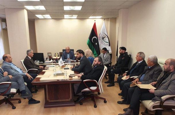 الحبري يناقش إعادة إعمار منطقتي "البلاد والصابري" بمدينة بنغازي