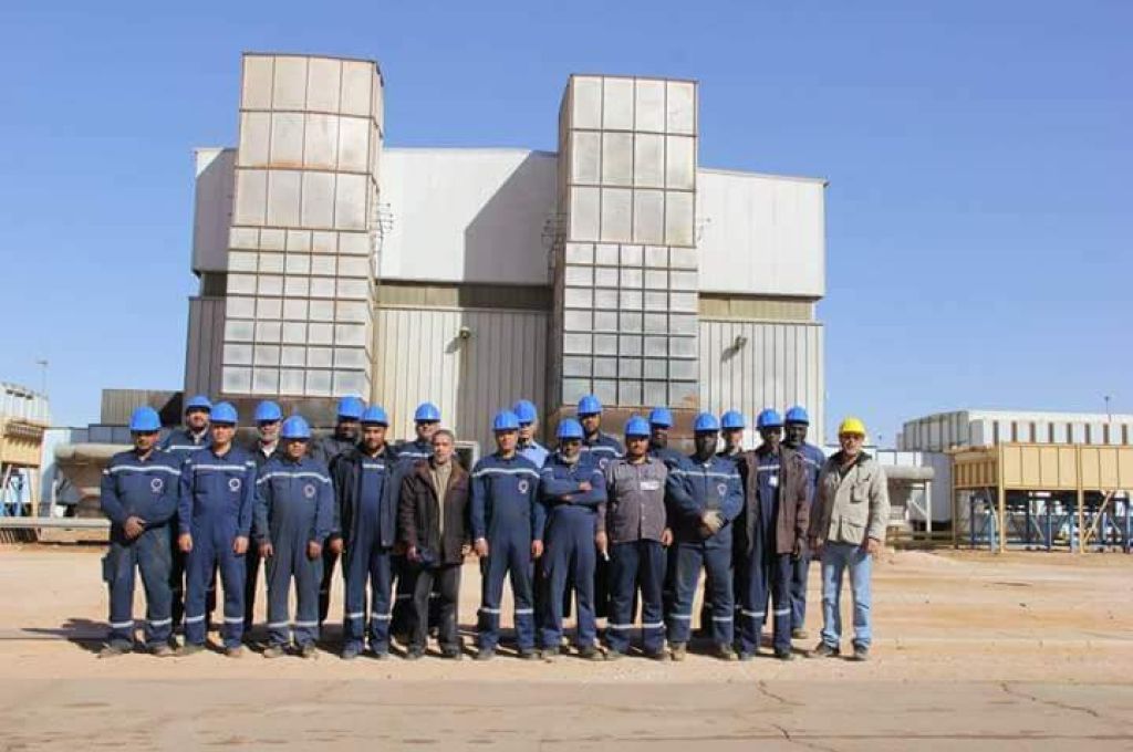 رئيس مجلس إدارة الخطوط الجوية الافريقية يدعو الى اجتماع عاجل