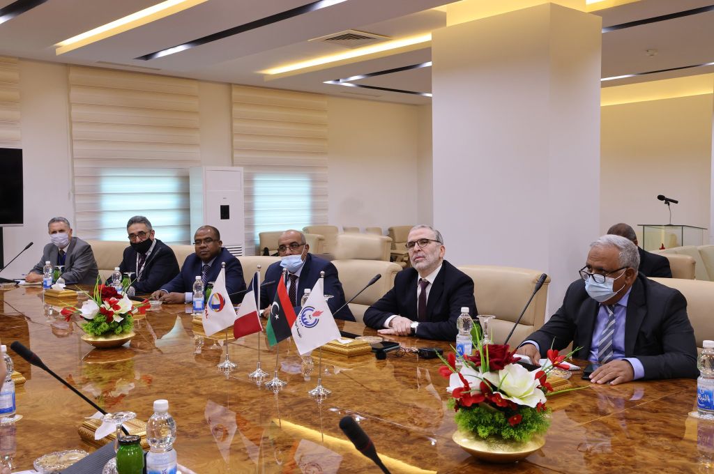 شحن مليون برميل نفط عبر الزويتينة بعد إغلاق مؤقت للموانئ