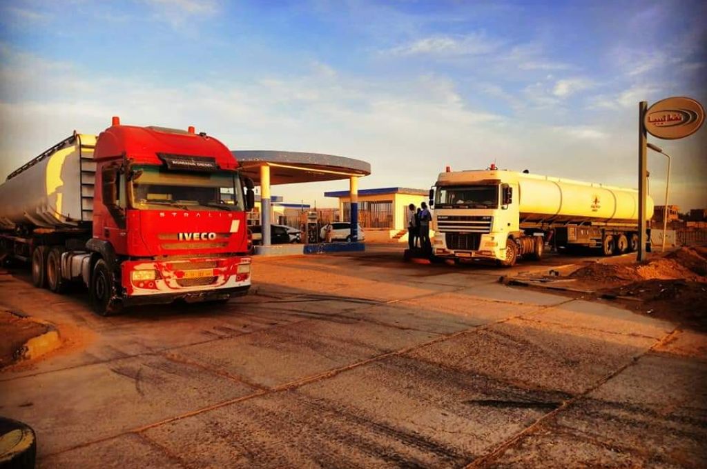 انطلاق أعمال تنفيذ مشروع صيانة انجراف الطريق الرابط بين براك وبرقن