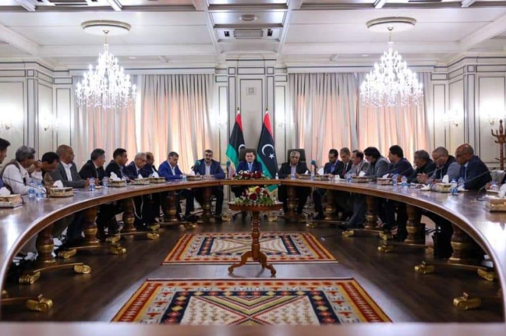 المكلف بمهام القائم بالأعمال بالسفارة الليبية بروما يعقد اجتماعاً هاماً حيال عدة مواضيع