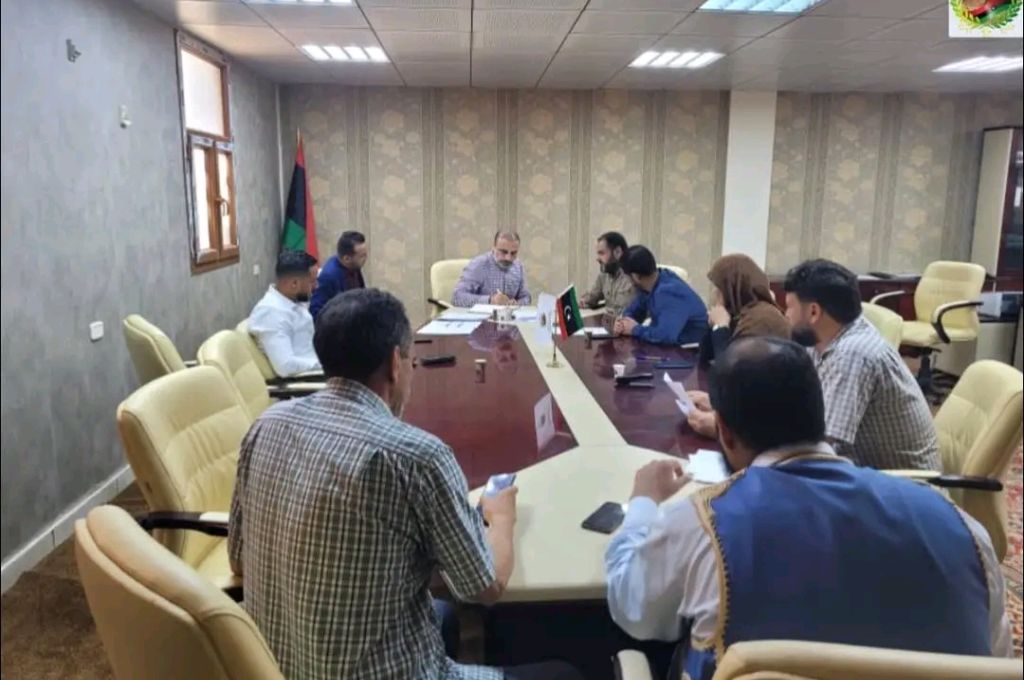 يتم القبض على البعض والآخرين لا يمكن المساس بهم .. ميدل إيست ايكونوميك تكشف عن شبكة مهربين النفط الليبي