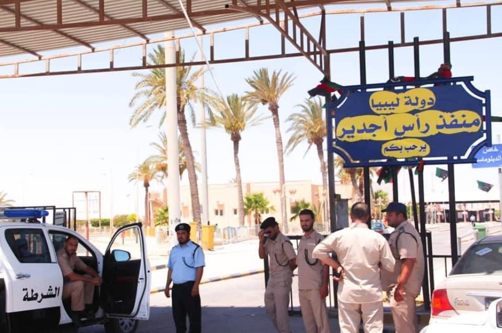 "بومطاري" يجتمع مع مجلس إدارة شركة الحديد والصلب لمناقشة المشاكل التي تواجه الشركة