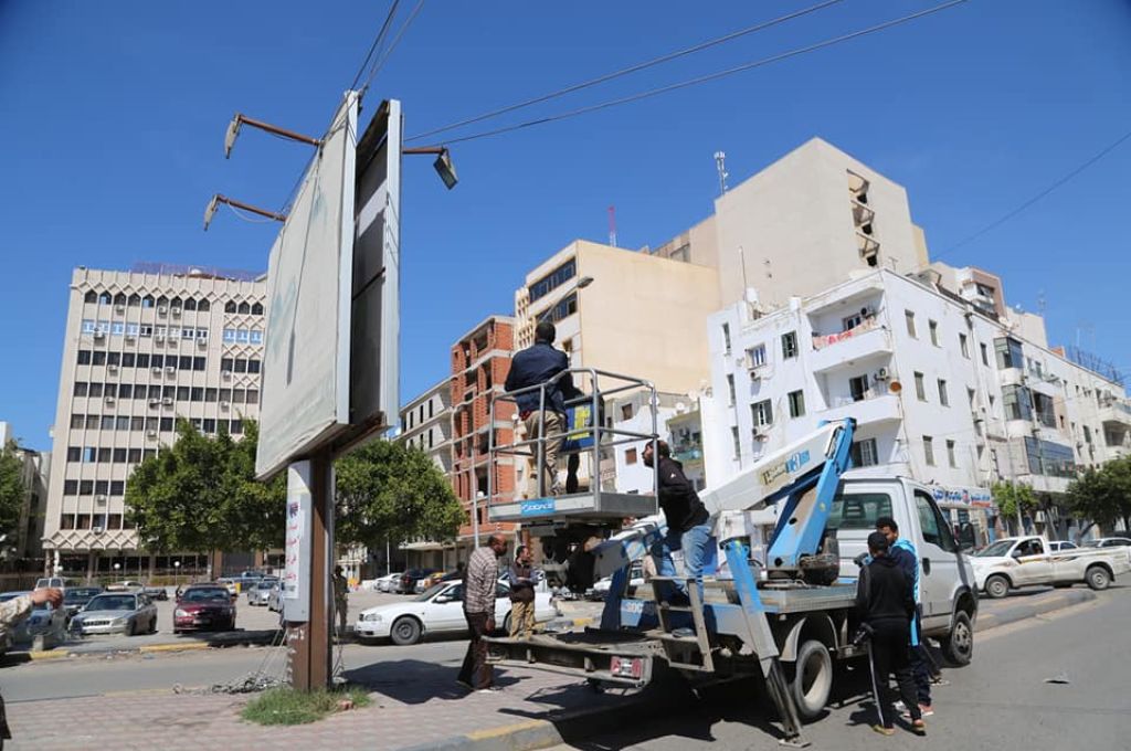 "بومطاري" يجتمع مع أمين عام المنظمة العالمية للجمارك لمناقشة أوجه التعاون