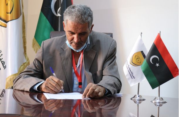 إدارة الصناعات النفطية بشركة البريقة تجري اجتماعاً لدراسة السياسة الإنتاجية للشركة