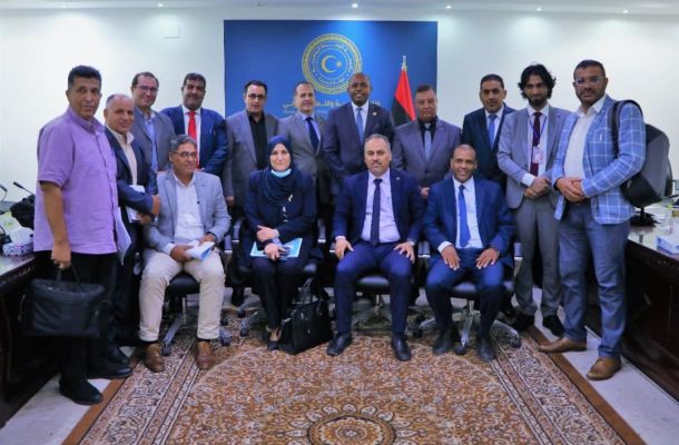 الخليج العربي للنفط ببنغازي تناقش عدة مواضيع مع شركة شلمبرجير/ سنسيا