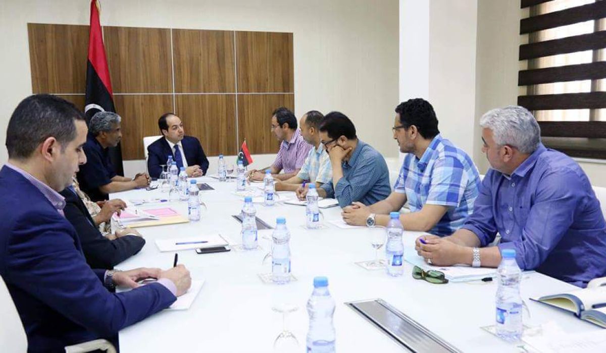 معيتيق يناقش مع مسؤولي جهاز النهر والأجهزة الأمنية الاختراقات التي أدت لتوقف ضخ المياه في بعض المناطق