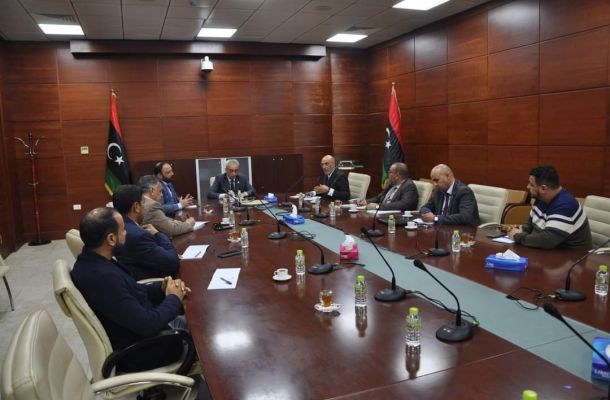 خلال زيارته إلى غرفة التجارة والصناعة بمدينة بنغازى.. "اللموشى" يشدد على دور القطاع الخاص كشريك هام في التنمية