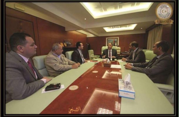 بحث التعاون بين شركتي الجوف للتقنية النفطية والخليج للنفط