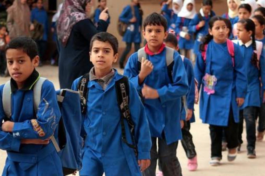 الشحومي: افتقاد البنوك للكاش وبيروقراطية إجراءاتها عزز استمرار فارق السعر في السوق الموازي
