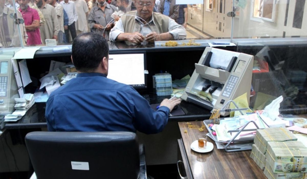 معيتيق لرويترز : أزمة السيولة في البلاد ستنتهي تدريجيا إلى أن يعود تداول السيولة في البنوك بشكل طبيعي فبراير المقبل