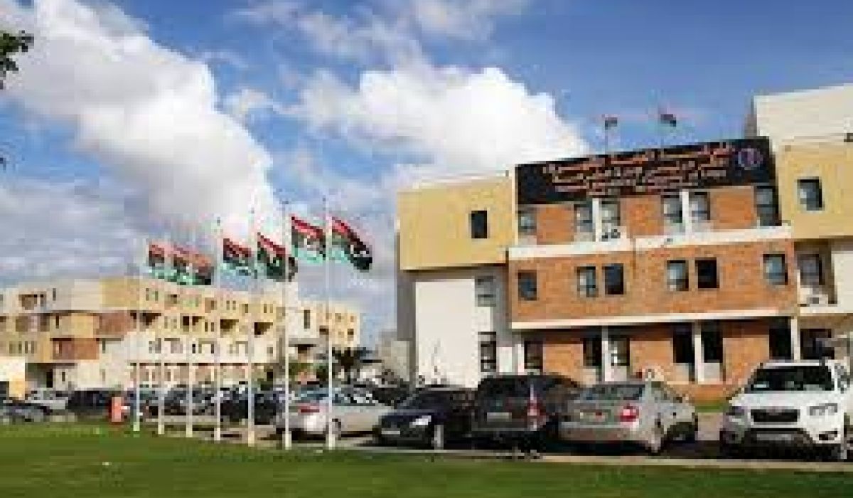 العامة للكهرباء تعمل على إعادة التيار الكهربائي بطريق المطار