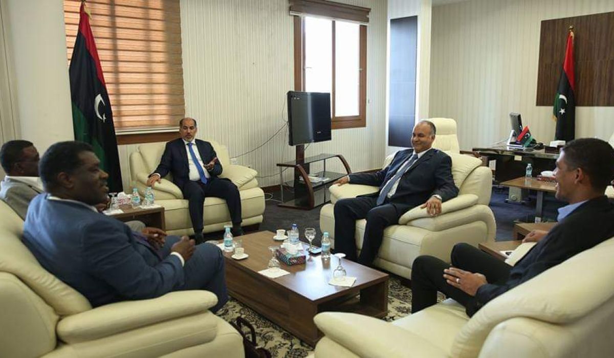 كاجمان يبحث الوضع الاقتصادي بالمنطقة الجنوبية