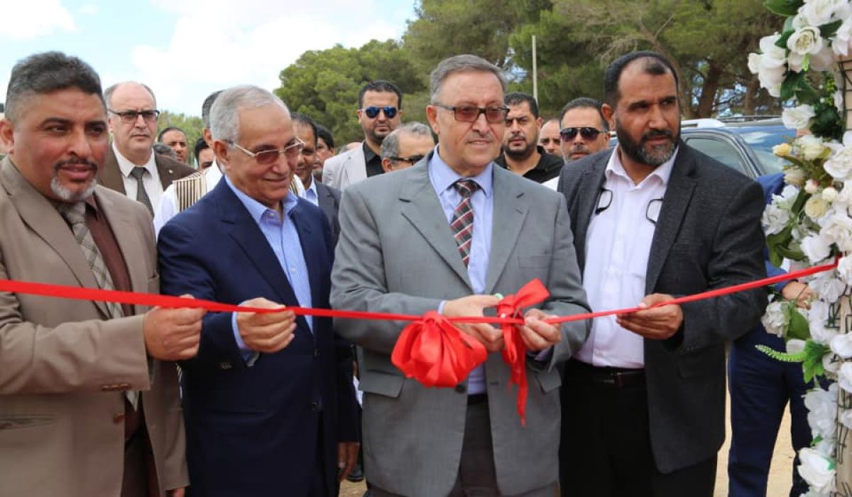 التوقيع على عقد إنشاء معهد الدراسات المصرفية بشحات