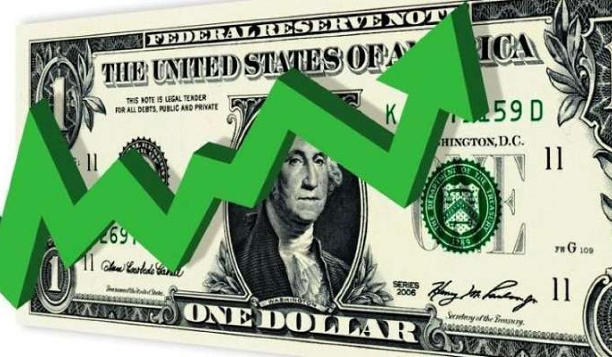 الدولار يسجل ارتفاعاً جديداً بعد أيام من تذبذب أسعاره