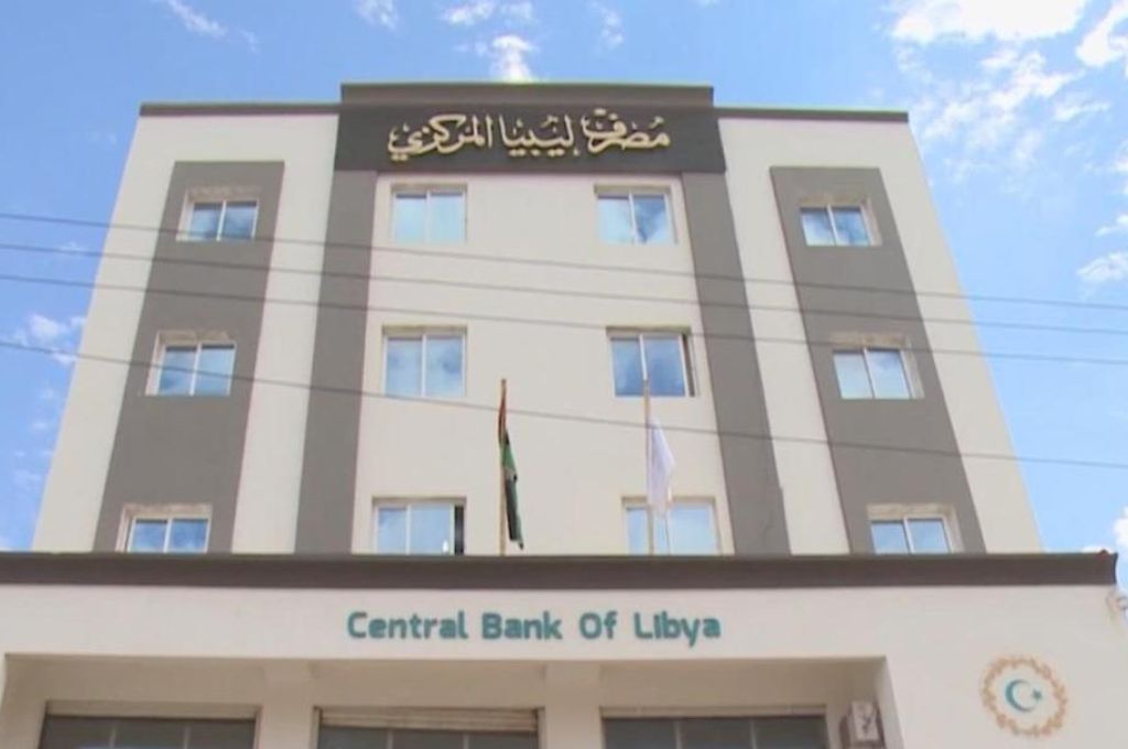 معيتيق يؤكد عزم الحكومة على استئناف العمل في أكثر من 4800 مشروع متوقف منذ 2011