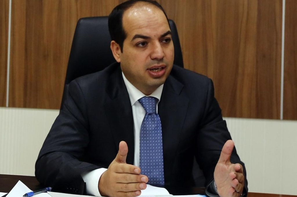 الكبير: الدينار مازال يتعافى وأزمة البنوك متشعبة بسبب غياب الأمن ودور المؤسسات
