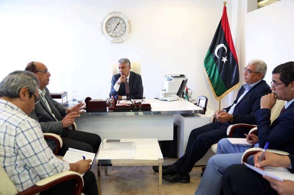 وزير المالية المفوض أسامة حماد يرحب بقرار الرئاسي بتسمية مفوض جديد للوزارة
