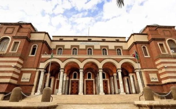 النيابة العامة تأمر بحبس مساعد مدير فرع مصرف الصحاري أبو سليم