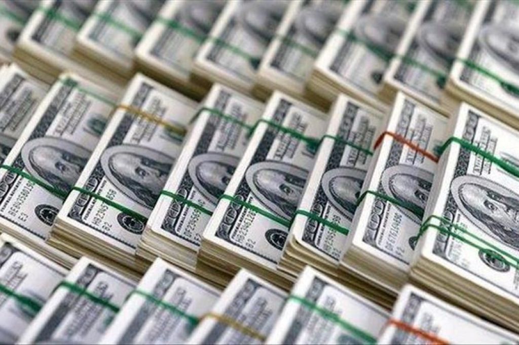 دخول الناقلة "أنوار النصر" لميناء طرابلس لتفريغ 30 مليون لتر من البنزين