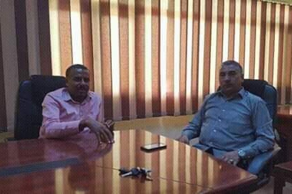 الشحومي: افتقاد البنوك للكاش وبيروقراطية إجراءاتها عزز استمرار فارق السعر في السوق الموازي