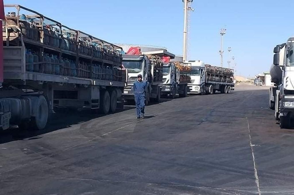 مستودع مصراتة النفطي يرسل شحنة من غاز الطهي إلى مدينة بني وليد