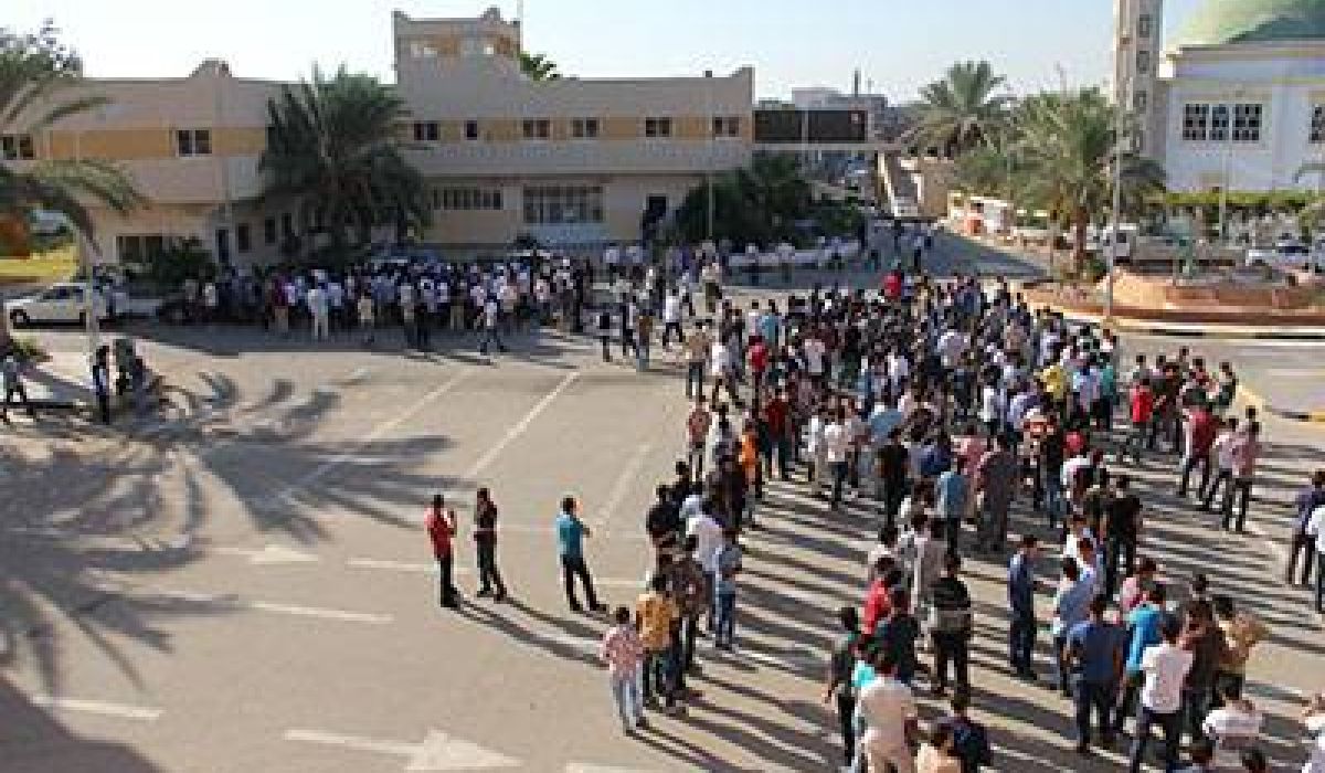 570 متقدما اجتازوا امتحان القبول بمعهد النفط والمركز النوعي للتدريب على الصناعات النفطية بالزاوية