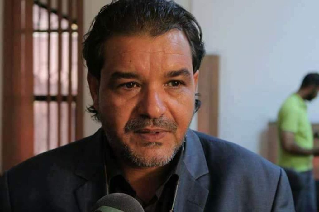 غرفة التجارة والصناعة سبها تبحث إعادة فتح الحدود مع الجزائر لتوريد السلع الغذائية