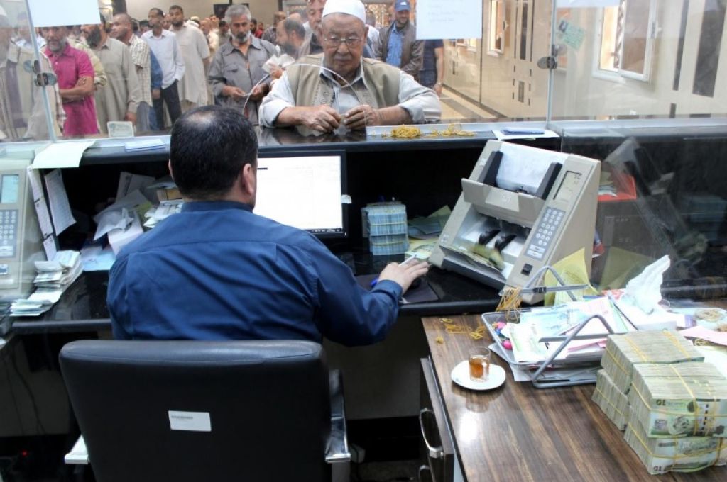 معيتيق يؤكد عزم الحكومة على استئناف العمل في أكثر من 4800 مشروع متوقف منذ 2011