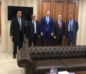 الوطنية للنفط تبحث فرص التعاون مع شركة روسجيو الروسية